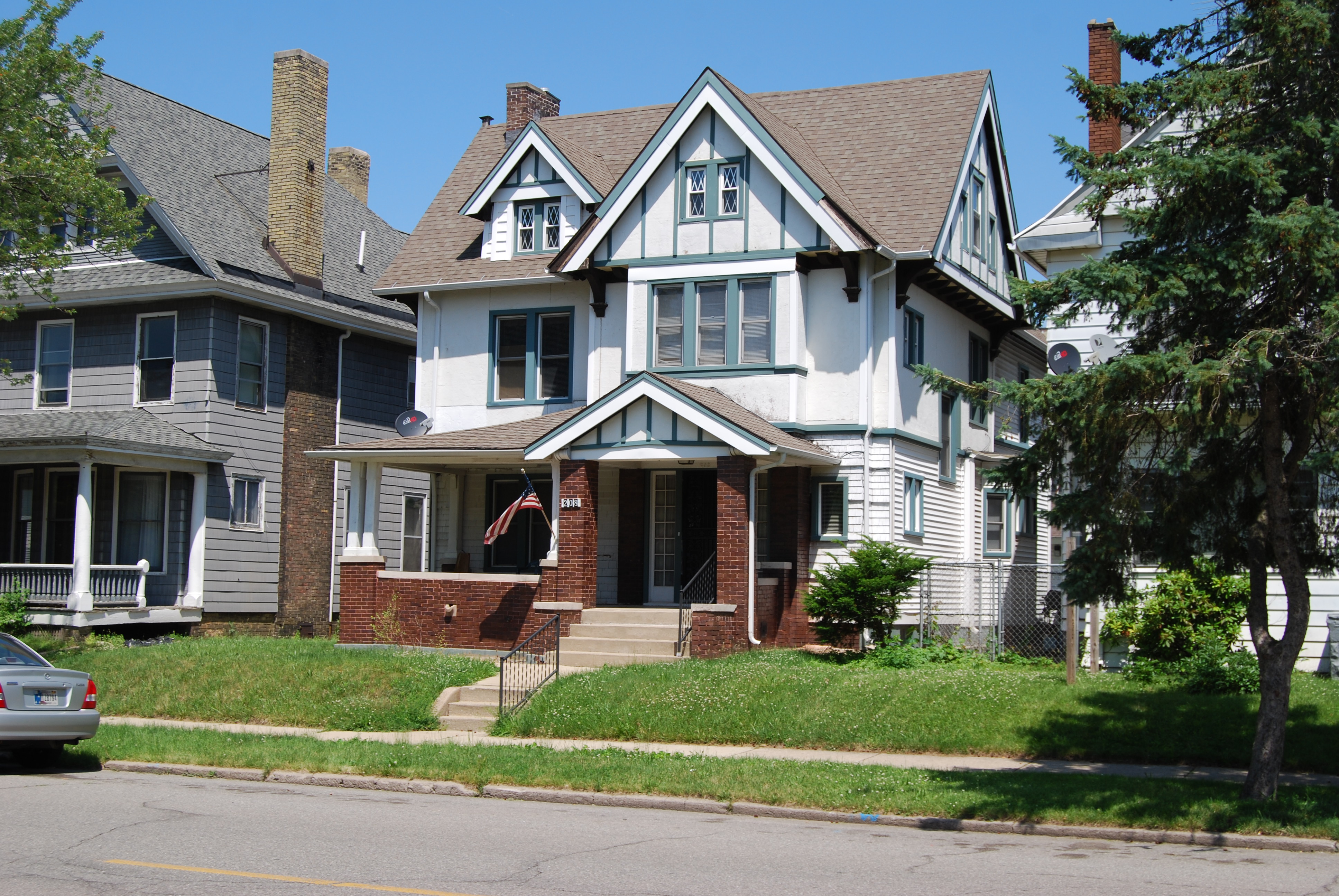 208 S. Taylor Street